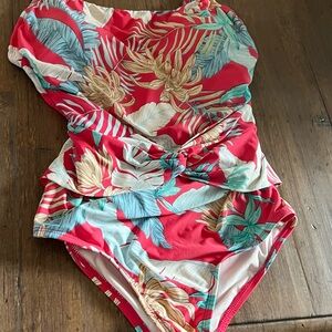 Tropical pattern fun One piece Jantzen swimsuit